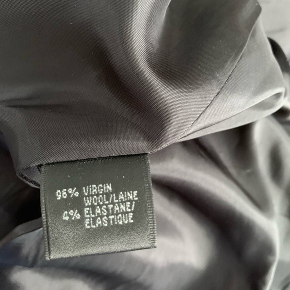 Lafayette 148 NWT  Full skirt size 12  30 inches long  Lined  green/ gray color - Picture 6 of 6